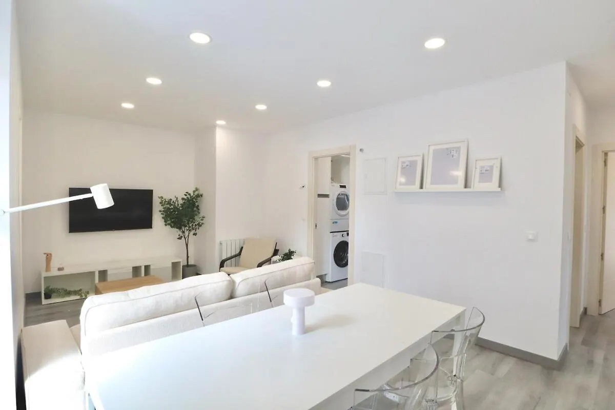 Notel Club - Amplio Apartamento En Santander Coslada Spain