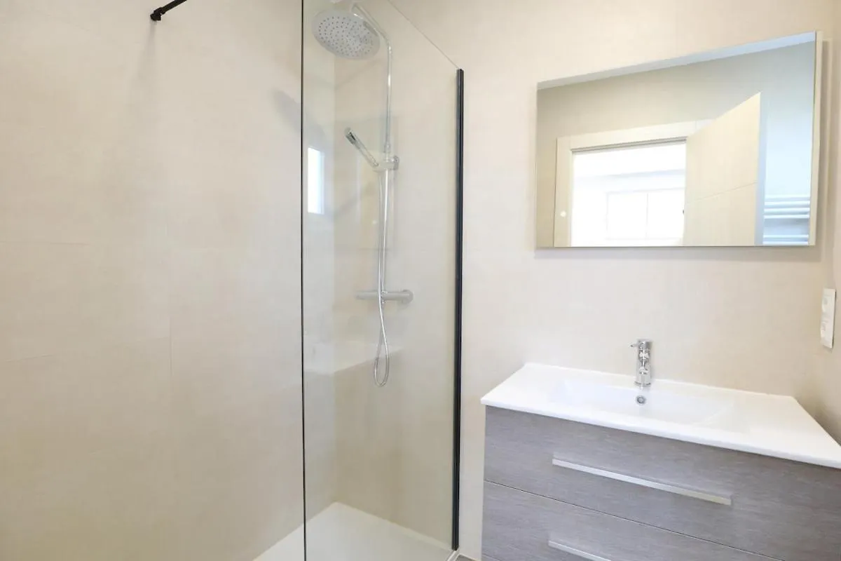 Notel Club - Amplio Apartamento En Santander Coslada